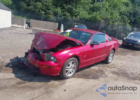 2005 Ford Mustang Gt Deluxe/Gt Premium z USA, uszkodzony, nr VIN 1ZVHT82H055176498